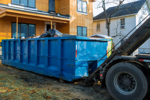 Best Yard Waste Removal  in Little Chute, WI